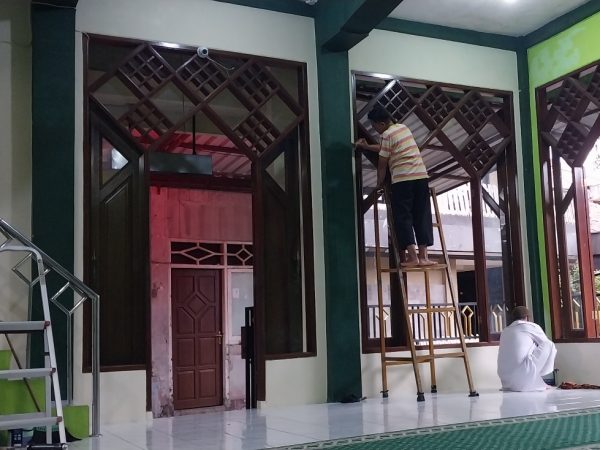 Pengecatan Dinding Ruang Utama Masjid 24/1/2025