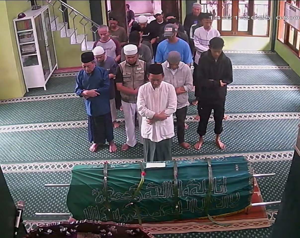 Shalat Jenazah Almarhumah Ibu Sunarti 14/1/2025