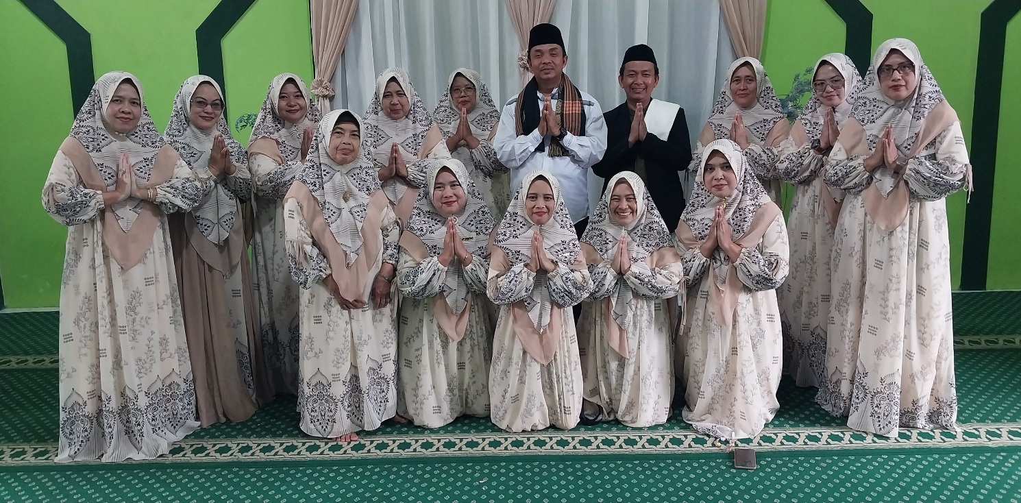 Panitia Rajaban Ibu-ibu Bersama Penceramah 6/2/2025