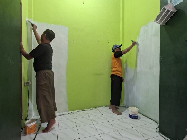 Penggantian Cat Dinding Tempat Imam 1/9/2025