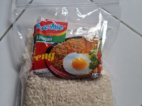 Paket Beras & Mie dari Keluarga Bapak Eeng Balandong