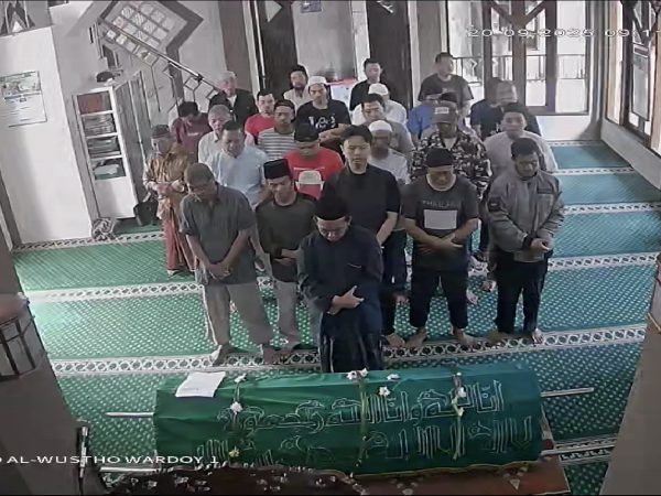 Shalat Jenazah Almarhumah Ibu Tati Hartanti 20/9/2025