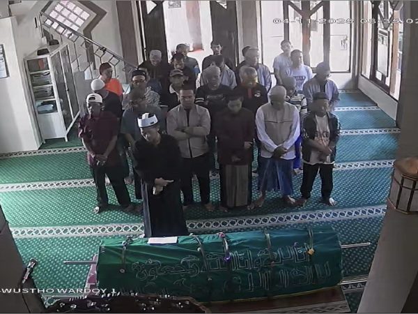 Shalat Jenazah Almarhumah Bapak Endin b. Atu 4/11/2025