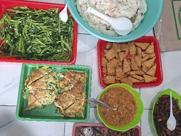 Sedekah Para Donatur, Botram Beberesih Masjid 8/2/2026