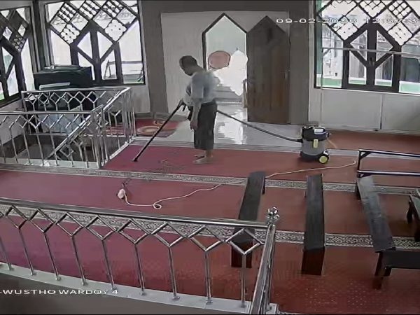 Vacum Karpet Lt.2 Jelang Ramadhan 9/2/2026