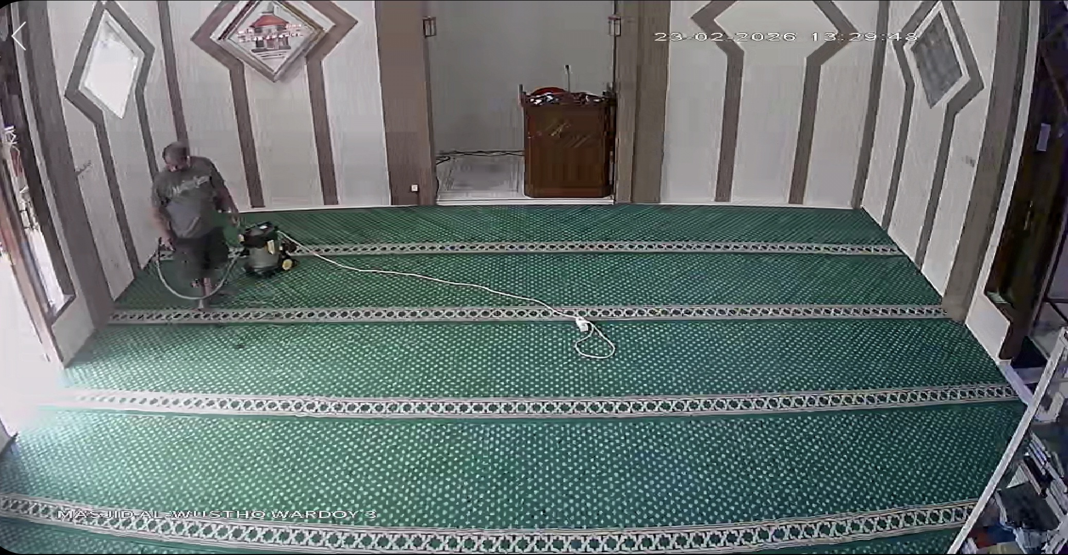 Vacum Karpet Ruang Utama 23/2/2026